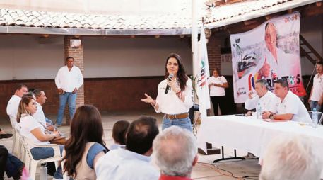 La candidata señaló que buscará reforzar apoyos para el municipio en caso de ganar la elección. ESPECIAL