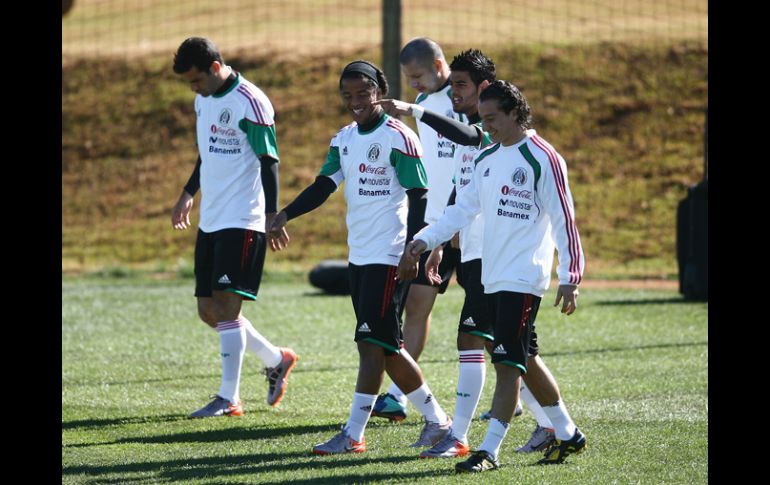Rafa, Adolfo Bautista, Giovani, Carlos Vela y Andrés Guardado durante un entrenamiento del “Tri” en Sudáfrica. JAMMEDIA  /