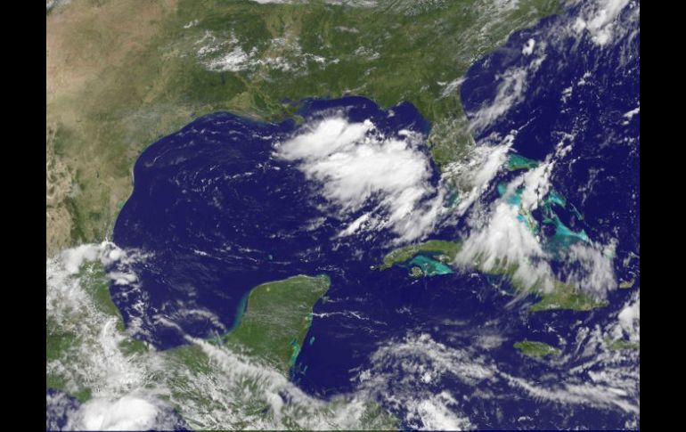 Imagen satelital de este dominigo que muestra la tormenta tropical avanzando hacia la costa suroeste de México. AFP  /