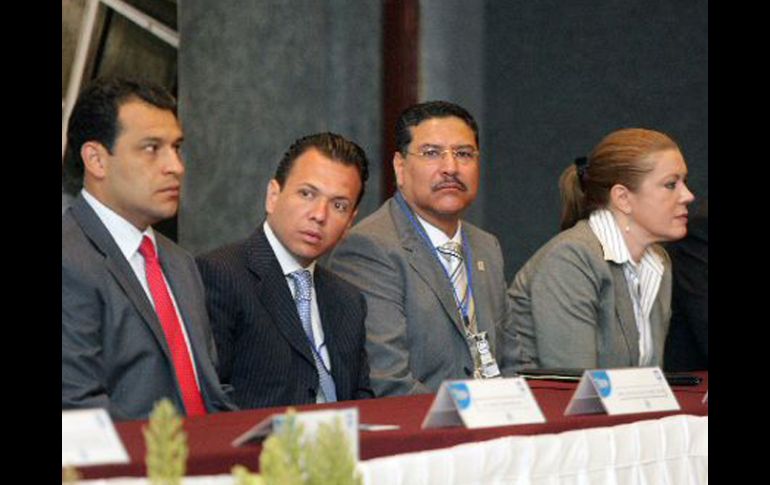 José Luis Hernández dijo que no ha habido una oposición, sino todo lo contrario,para despolitizar las tarifas. ARCHIVO  /