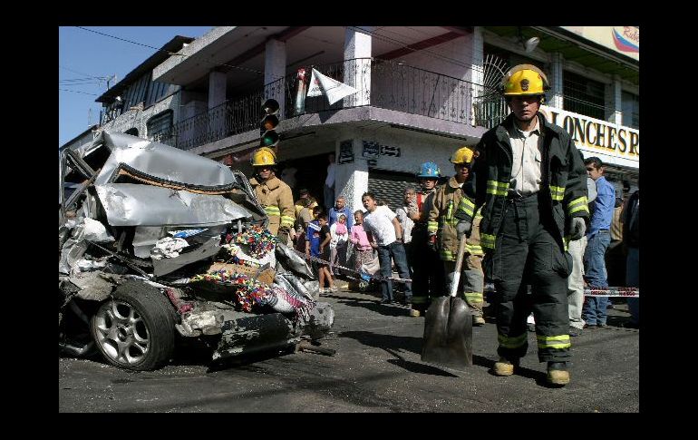 En México, al año cerca de dos millones de adolescentes sufren lesiones por accidentes de tránsito. ARCHIVO  /