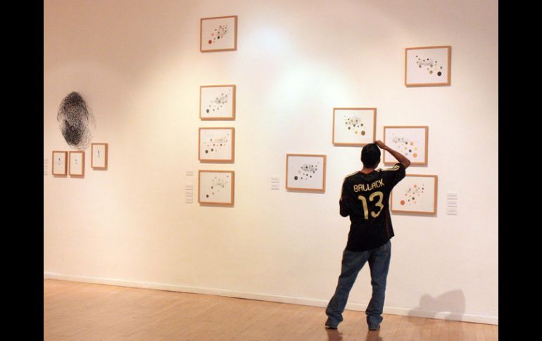 El Museo Raúl Anguiano acoge el trabajo de Sofía Echeverri, una apasionada del dibujo. A. HINOJOSA  /