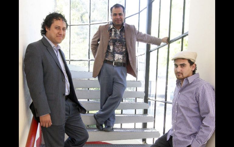 Marco Fregoso, director de Omesis; Enrique Vázchez, coordinador de ArtSon, y Juan Antonio Soto, de Imagen y Sonido.A.CAMACHO  /