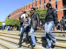 En Jalisco, el promedio de escolaridad de la población pasó de ocho años en 2000 a 8.8 en 2010. ARCHIVO  /