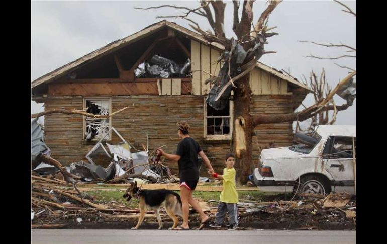 El tornado que destrozó una tercera parte de la ciudad de Joplin se elevó a EF-5. AFP  /
