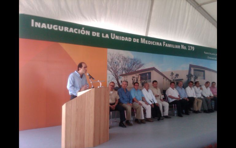 En la inauguración de la UMF 179 de Puerto Vallarta, el director nacional del IMSS dio detalles del proyecto en Tlajomulco. ESPECIAL  /