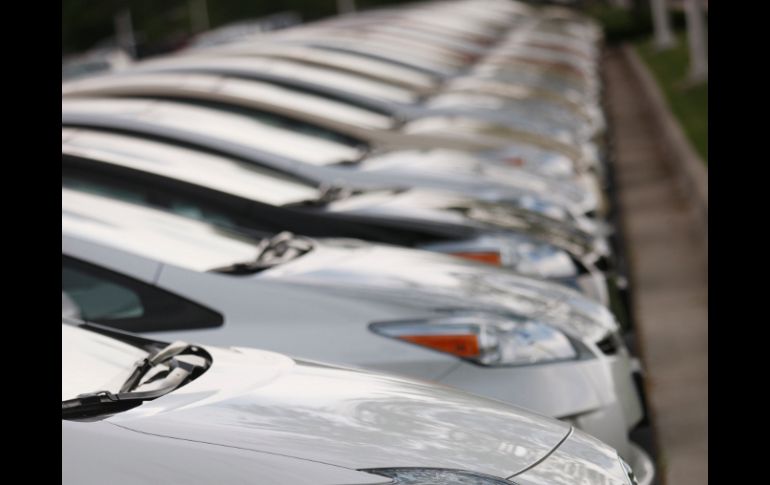 Debido a los problemas de suministro tras el terremoto y tsunami en Japón, las ventas de Toyota cayeron un 33 por ciento. ARCHIVO  /
