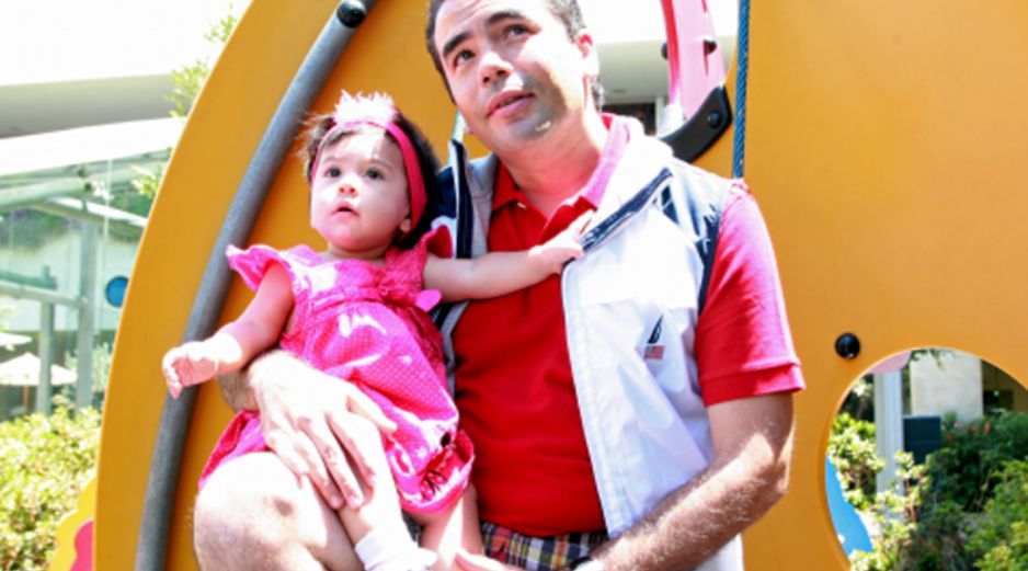En México, dos de cada 100 hogares son habitados sólo por el padre con sus hijos, dijo el INEGI. E. BARRERA  /