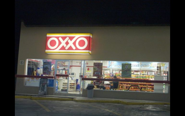 Al final del año previo, FEMSA Comercio logró abrir mil 92 tiendas Oxxo. ARCHIVO  /