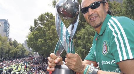 El estratega Raúl Gutiérrez llevó a México al título Sub-17 tras ganar sus siete partidos del Mundial. MEXSPORT  /
