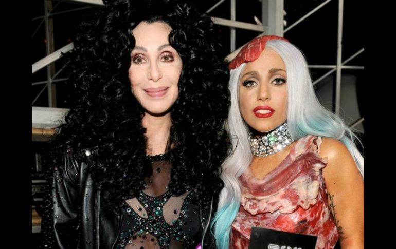 Cher y Gaga en la entrega de premios MTV, donde la intérprete de ''Born this way'' se hizo acreedora a diversos galardones. AP  /
