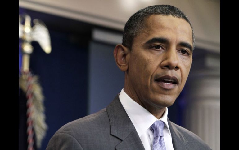 Obama señala que el plan proyecta reducir el déficit tres billones de dólares en los próximos 10 años. AP  /