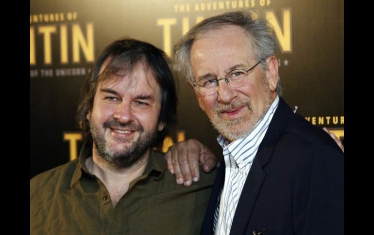 Los directores Peter Jackson y Steven Spielberg en el estreno de Tintín. AP  /