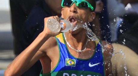 Silva arrasó con la contienda de maratón varonil. AP  /