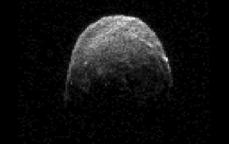 A medida que se acerca, la NASA realiza más estudios al asteroide YU55. NASA  /