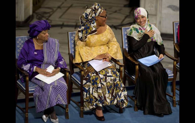 Las ganadoras del Nobel son la presidente liberiana Ellen Johnson Sirleaf (izq), Leyma Gbowee y la yemení Tawakkul Karman. AFP  /