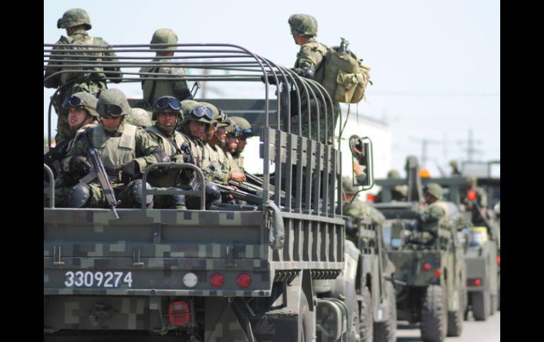 De los ocho mil efectivos de la Sedena 600 fueron desplegados al sur para reforzar la seguridad en límites con Veracruz. ARCHIVO  /