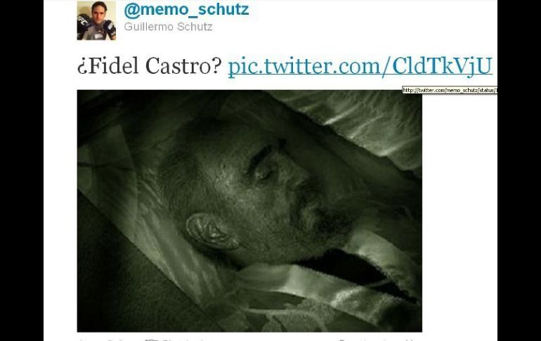 Algunos usuarios de Twitter retuitiaron esta fotografía de Fidel Castro en el interior de un ataúd. ESPECIAL  /