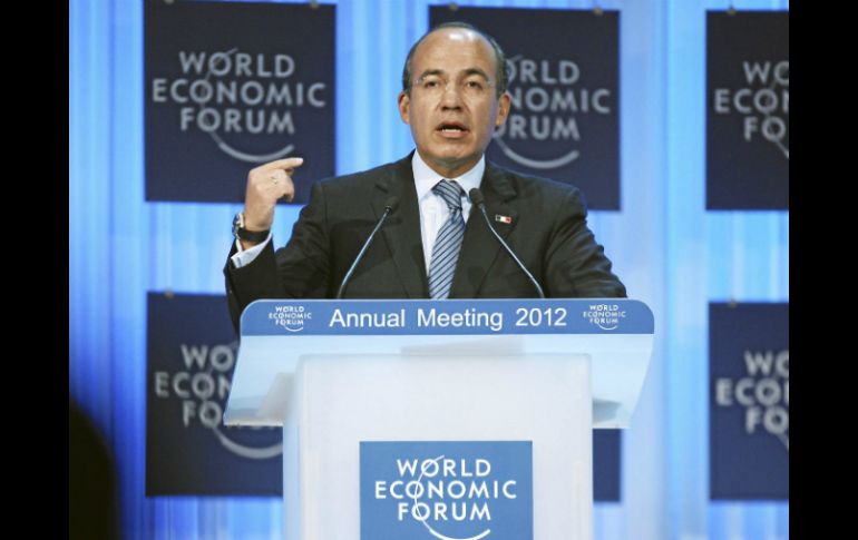 En su participación en la cumbre, Felipe Calderón alertó de que el mundo tiene una bomba de relojería a punto de explotar. NOTIMEX  /