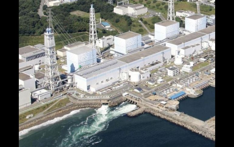La eléctrica mantiene instalado en la central de Fukushima un doble sistema de descontaminación del agua radiactiva. ESPECIAL  /