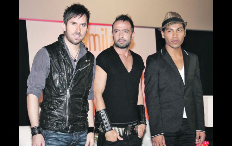 De izquierda a derecha, Pablo Hurtado, Mario Domm y Samo han encontrado la fórmula para hacer de cada sencillo un hit musical. NTX  /