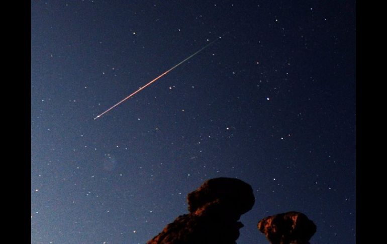 Al penetrar a la atmósfera, los meteoritos pierden volumen y masa por la fricción contra el aire. ARCHIVO  /