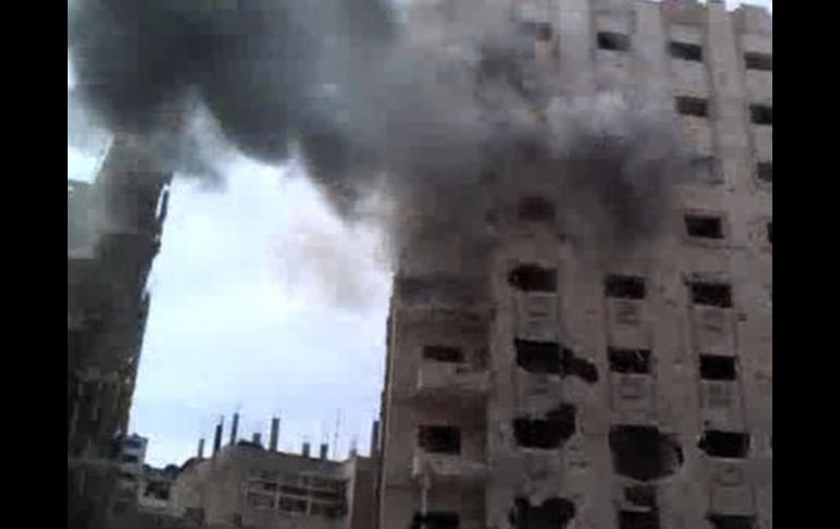 Fuerzas sirias leales al presidente Bashar al Assad bombardearon la ciudad de Homs. AP  /
