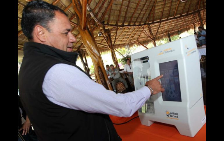 El IEPC adquirió urnas electrónicas para llevar a cabo elecciones con este sistema en los distritos 1, 17 y en Gómez Farías. ARCHIVO  /