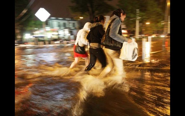 Las inundaciones causan daños anuales en la metrópoli que rondan los 529 millones de pesos. ARCHIVO  /