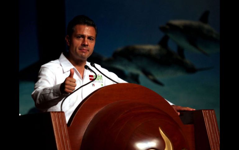 El candidato de la coalición ''Compromiso por México'', durante su participación en el X Foro Nacional de Turismo. EL UNIVERSAL  /