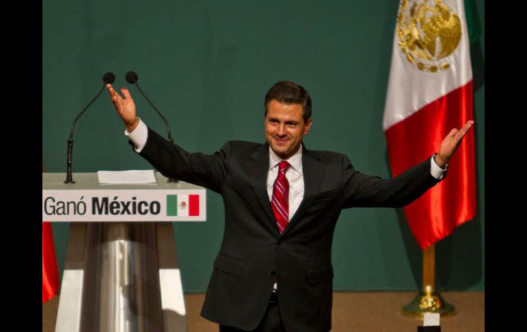 En el CEN del PRI, Peña Nieto agradece a los mexicanos por votar por un cambio con rumbo. AP  /