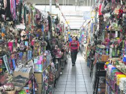 Pasillo del Mercado Corona, uno de los establecimientos más económicamente ''viables'', según el municipio tapatío.  /