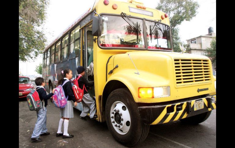 Apenas 62 planteles cuentan con camión escolar en la ZMG, de cuatro mil 500 escuelas existentes. ARCHIVO  /