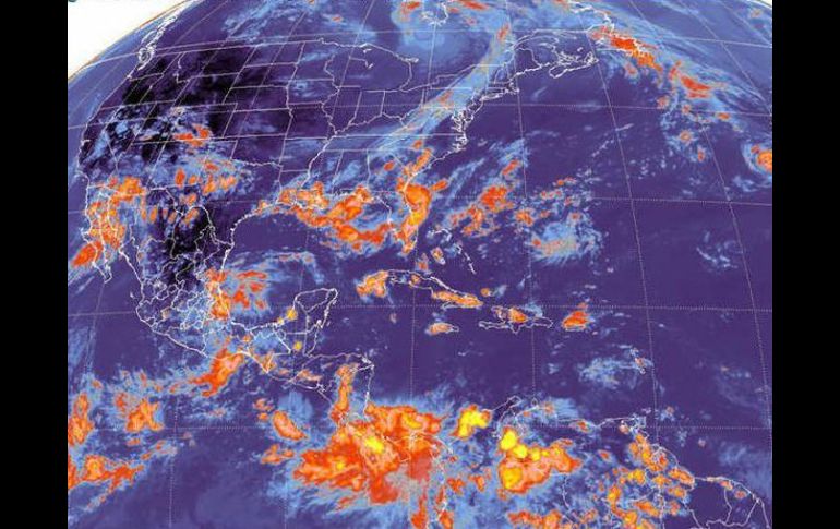 Imagen tomada del sitio web del Servicio Meteorológico Nacional en la que puede verse la depresión tropical número siete. ESPECIAL  /