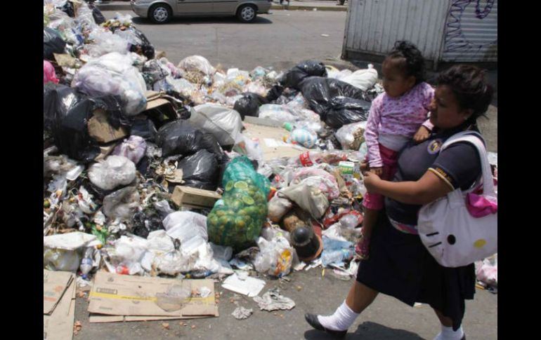 En 2012, se estima que el municipio arroja en promedio de entre 190 y 310 toneladas de basura al día. ARCHIVO  /