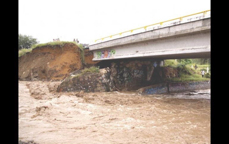 Las lluvias han provocado inundaciones y deslaves en varias zonas de la entidad. ARCHIVO  /