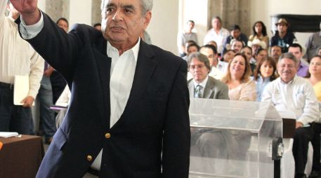 Dau Flores rinde protesta como nuevo presidente del Consejo de Cuenca del Río Santiago ; ganó con 19 votos de 30.ESPECIAL  /
