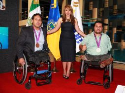 Rangel, Hernández y Castorena fueron homenajeados por el Code.  /