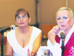 Silvia Ortiz (izquierda), madre de la joven a quien relacionaron con “El Lazca”, desmintió tal hecho. EL UNIVERSAL  /