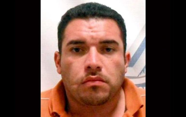 David Servín, de 31 años, fue detenido con otras cuatro presuntos miembros de la organización delictiva. ESPECIAL  /