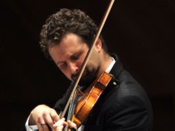 Ilya Gringolts derrochó virtuosismo al actuar como el violinista solista que acompañó a la Orquesta Sinfónica Nacional. NTX  /