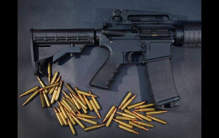 Imagen de la AR-15, el arma más buscada para comprar tras tiroteo. AFP  /