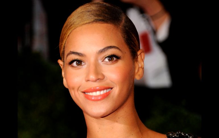 Hace cuatro años Beyoncé tuvo a su cargo el número musical durante uno de los tres bailes de gala para celebrar la toma de posesión. AP /