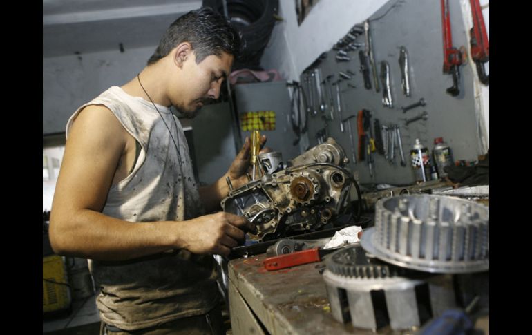 En Jalisco,más de cinco millones de personas están en edad laboral, pero sólo poco mas de tres millones cuentan con empleo. ARCHIVO /
