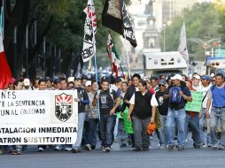 El líder del sindicato anunció que al igual que ayer, realizarán una marcha hacia el Zócalo capitalino. ARCHIVO /