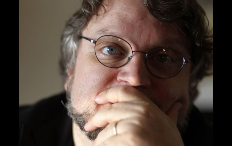 El tapatío, Guillermo del Toro, prefiere para sus películas, temas infantiles que combinen cuento de hadas y de horror. ARCHIVO /