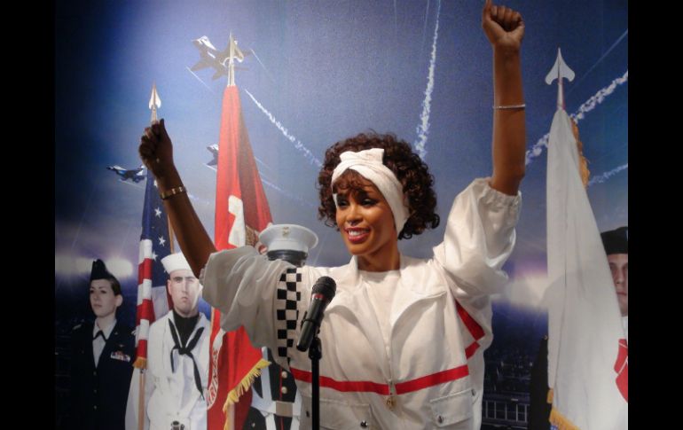 La figura de cera de Whitney Houston en el museo Madame Tussauds de Washington. EFE /