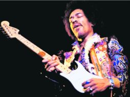 Actual. Más de cuatro décadas después de su muerte, Jimi Hendrix sigue siendo una influencia para el rock. ESPECIAL /