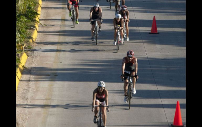 Bicicleta es una de las pruebas del triatlón que tendrá su lugar en la Olimpiada Nacional. ARCHIVO /