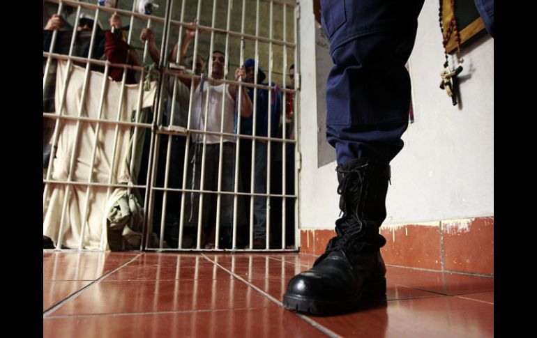 Casi la mitad, de los más de 49 mil 560 reclusos por delitos federales a nivel nacional fueron migrados a prisiones de la Federación ARCHIVO /
